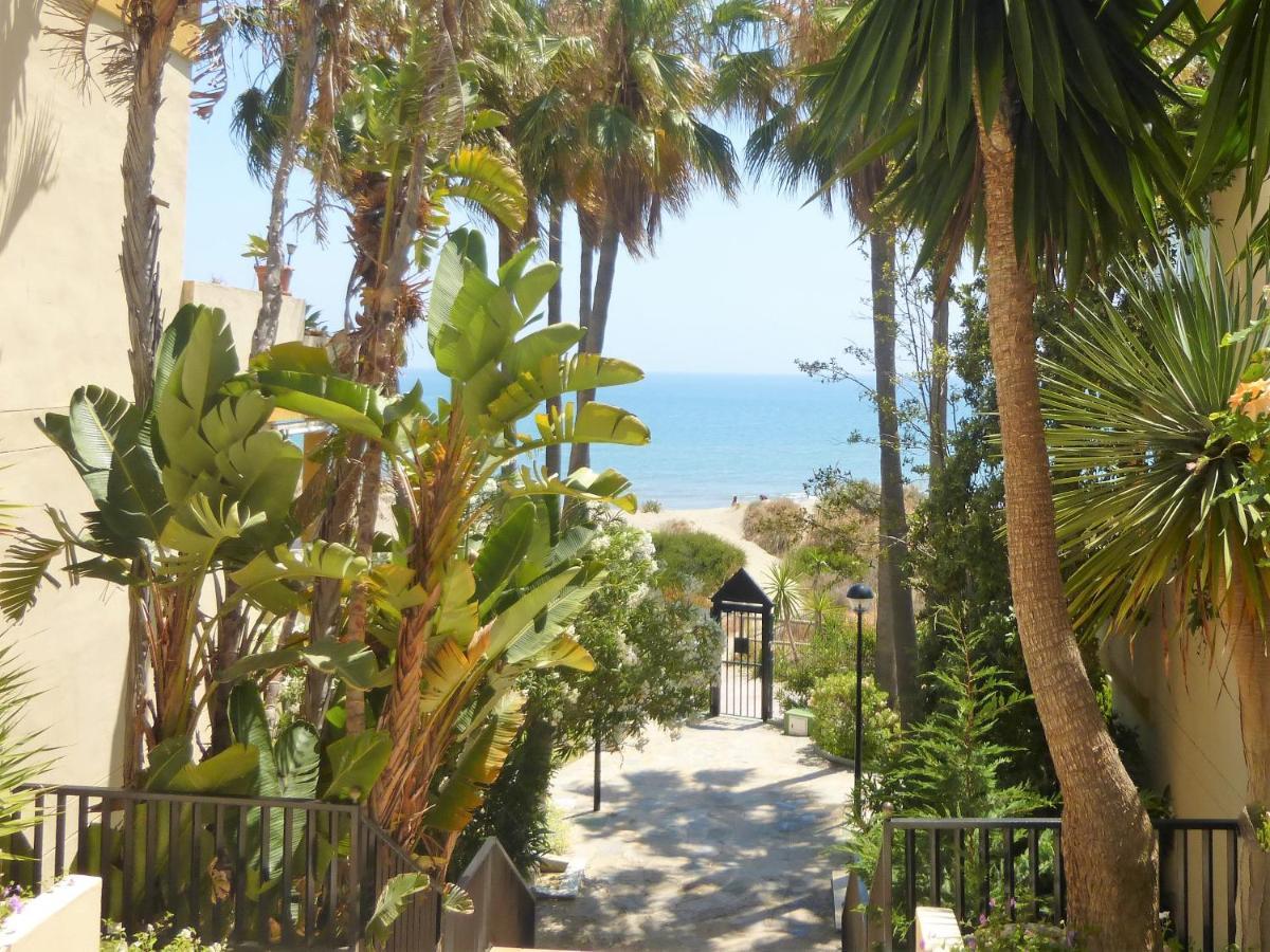 Romana Playa Marbella Vistas Al Mar Esterno foto
